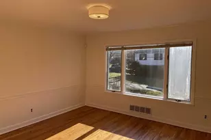 1 The Beachway, Manhasset, NY 11030 - Photo 3