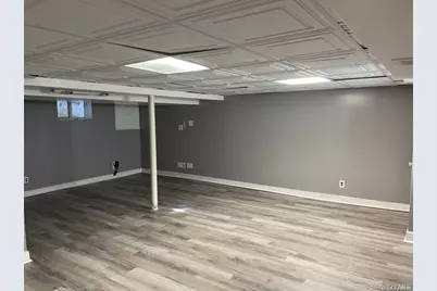 1 The Beachway, Manhasset, NY 11030 - Photo 15