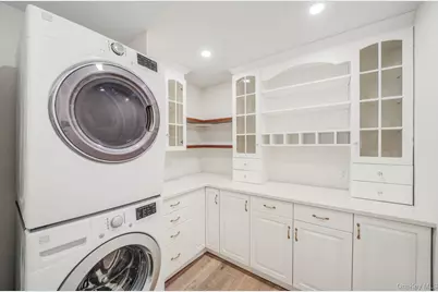 61 Ocean Avenue, Islip, NY 11751 - Photo 15