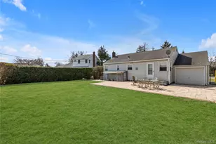 8 E Gate, Plainview, NY 11803 - Photo 13