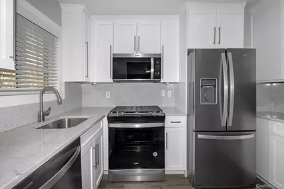 5-1A Dark Hollow Road #5-1A, Port Jefferson, NY 11777 - Photo 3