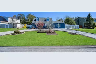 1659 Lincoln Avenue, Bohemia, NY 11716 - Photo 1