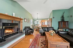 136 Park Ave, Deer Park, NY 11729 - Photo 7