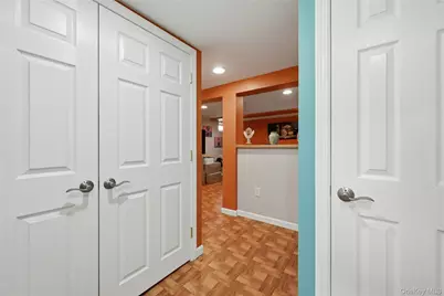 136 Park Avenue, Deer Park, NY 11729 - Photo 23