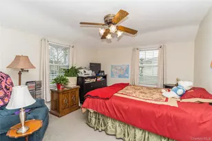 35 Roydon Dr N, Merrick, NY 11566 - Photo 17