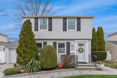 35 Roydon Drive N, Merrick, NY 11566 - Photo 1