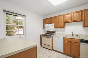 422 Somerset Dr, Pearl River, NY 10965 - Photo 7