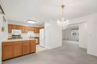 422 Somerset Drive #B, Pearl River, NY 10965 - Photo 5