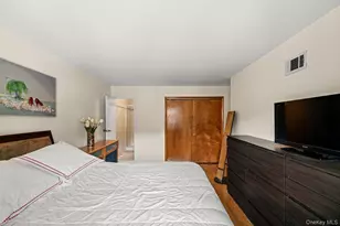 240-58 65th Ave, Little Neck, NY 11362 - Photo 11