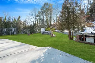 3 New Jersey Ct, Dix Hills, NY 11746 - Photo 39