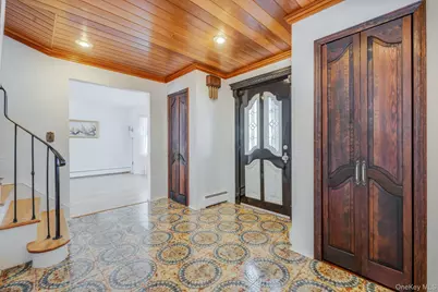 3 New Jersey Court, Dix Hills, NY 11746 - Photo 5