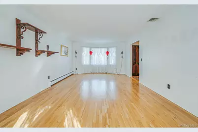 3 New Jersey Court, Dix Hills, NY 11746 - Photo 9