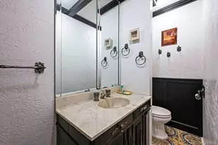 3 New Jersey Ct, Dix Hills, NY 11746 - Photo 37