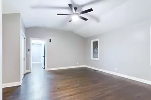 115 Clinton Ave, Patchogue, NY 11772 - Photo 29