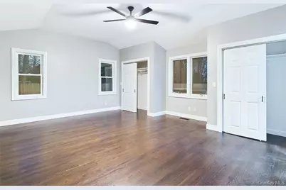 115 Clinton Avenue, Patchogue, NY 11772 - Photo 27