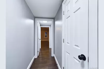 115 Clinton Avenue, Patchogue, NY 11772 - Photo 21