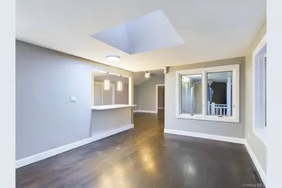 115 Clinton Avenue, Patchogue, NY 11772 - Photo 9