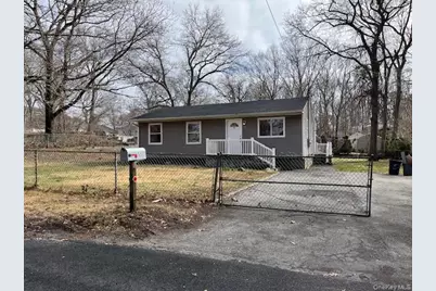 53 Hawkins Avenue, Medford, NY 11763 - Photo 21