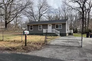 53 Hawkins Ave, Medford, NY 11763 - Photo 21