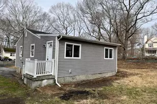 53 Hawkins Ave, Medford, NY 11763 - Photo 3