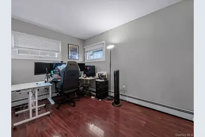 34 Hedge Lane, Westbury, NY 11590 - Photo 13