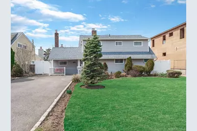 34 Hedge Lane, Westbury, NY 11590 - Photo 1