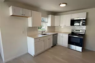 225 Fir Grove Rd, Ronkonkoma, NY 11779 - Photo 7