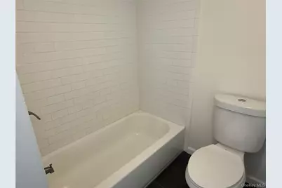 225 Fir Grove Road, Ronkonkoma, NY 11779 - Photo 11