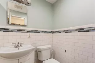 370 W Broadway, Long Beach, NY 11561 - Photo 15