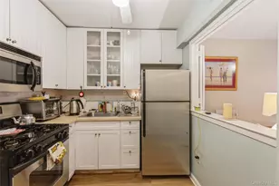 370 W Broadway, Long Beach, NY 11561 - Photo 5