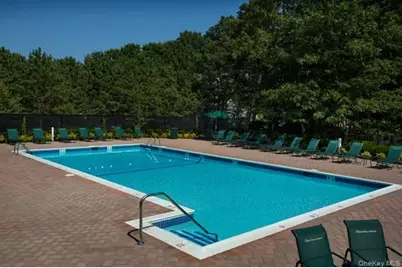 125 Moonlight Walk #125, Holbrook, NY 11741 - Photo 3