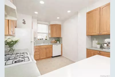 1328 Midland Avenue #1A, Bronxville, NY 10708 - Photo 9