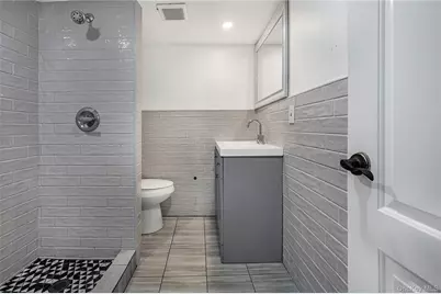 305 S 8th Street, New Hyde Park, NY 11040 - Photo 23