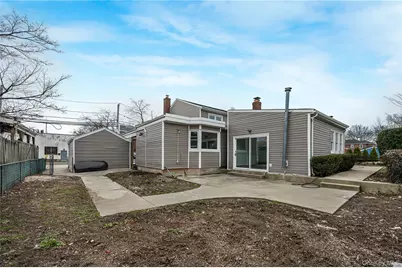 305 S 8th Street, New Hyde Park, NY 11040 - Photo 25