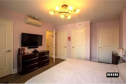 3435 Guider Avenue #5A, Brooklyn, NY 11235 - Photo 5