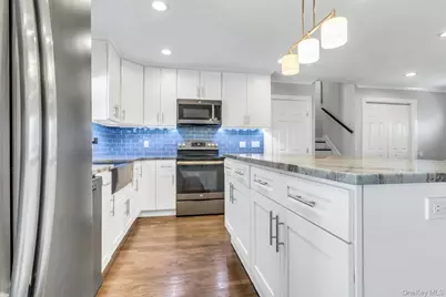 25 Young Street, West Babylon, NY 11704 - Photo 5