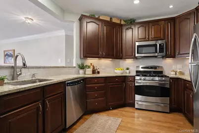 612 Saratoga Lane, Fishkill, NY 12524 - Photo 5