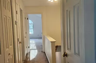 18 Village Ml, Haverstraw, NY 10927 - Photo 7