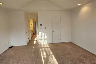 18 Village Ml, Haverstraw, NY 10927 - Photo 11