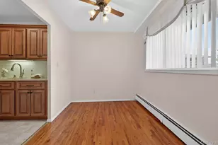 1 Toms Point Ln, Port Washington, NY 11050 - Photo 11