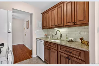 1 Toms Point Lane #3C, Port Washington, NY 11050 - Photo 7