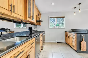 36 N Morris Ave, Farmingville, NY 11738 - Photo 3