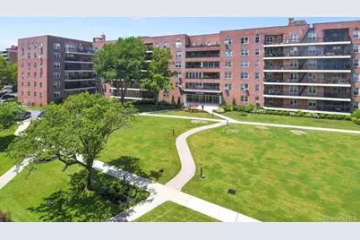 162-01 Powells Cove Boulevard #1M, Whitestone, NY 11357 - Photo 13