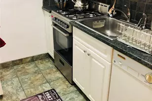 162-01 Powells Cove Blvd, Whitestone, NY 11357 - Photo 3