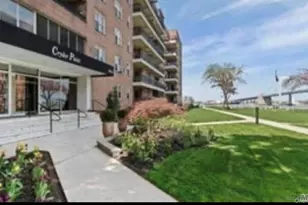 162-01 Powells Cove Blvd, Whitestone, NY 11357 - Photo 9