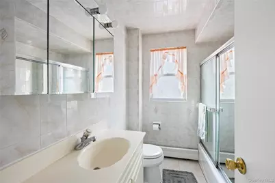 39 Stewart Street, Floral Park, NY 11001 - Photo 13