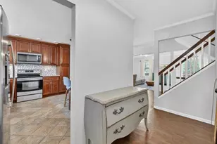 231 Carrollwood Dr, Tarrytown, NY 10591 - Photo 5