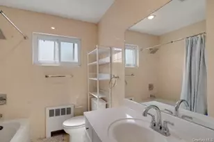 1033 Rosedale Rd, Woodmere, NY 11581 - Photo 15