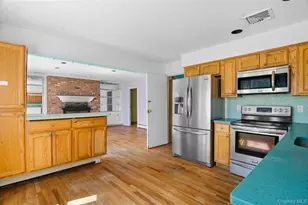 26 Lovell Rd, Hampton Bays, NY 11946 - Photo 11