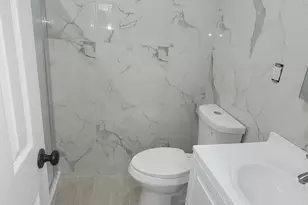 8 Dee Pl, Huntington Station, NY 11746 - Photo 17